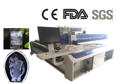 Çin 1500 * 1000 * 100mm Boyutlu Profesyonel 3D Cam Lazerli Gravür Makinesi Tedarikçi